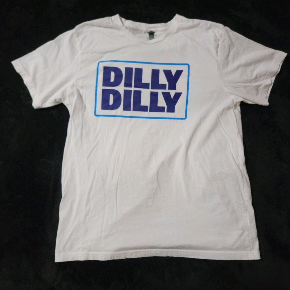 District Made White Dilly Dilly Budlight T Shirt Size XL‎